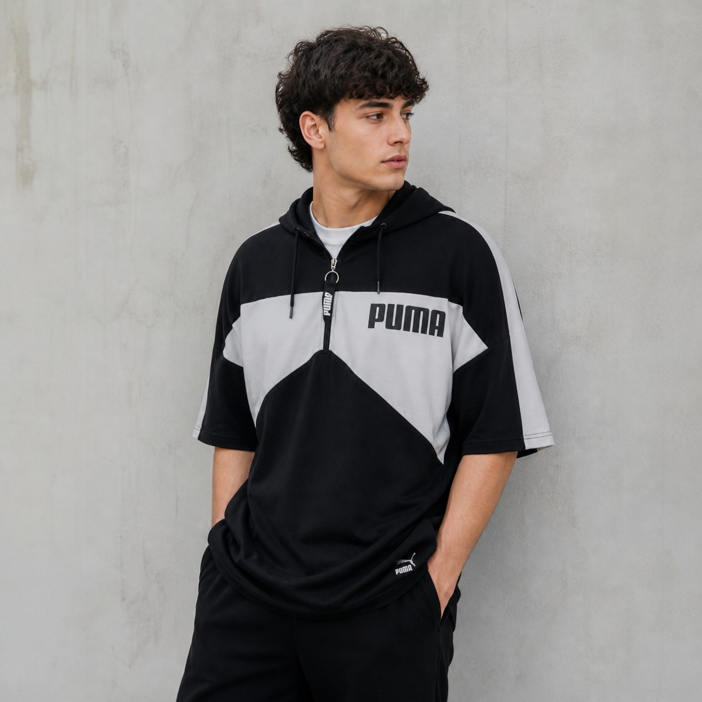 PUMA Kurzarm Hoodie Half-Zip Schwarz/Weiß – Oversized Fit mit Kapuze & Logo Details (XL)