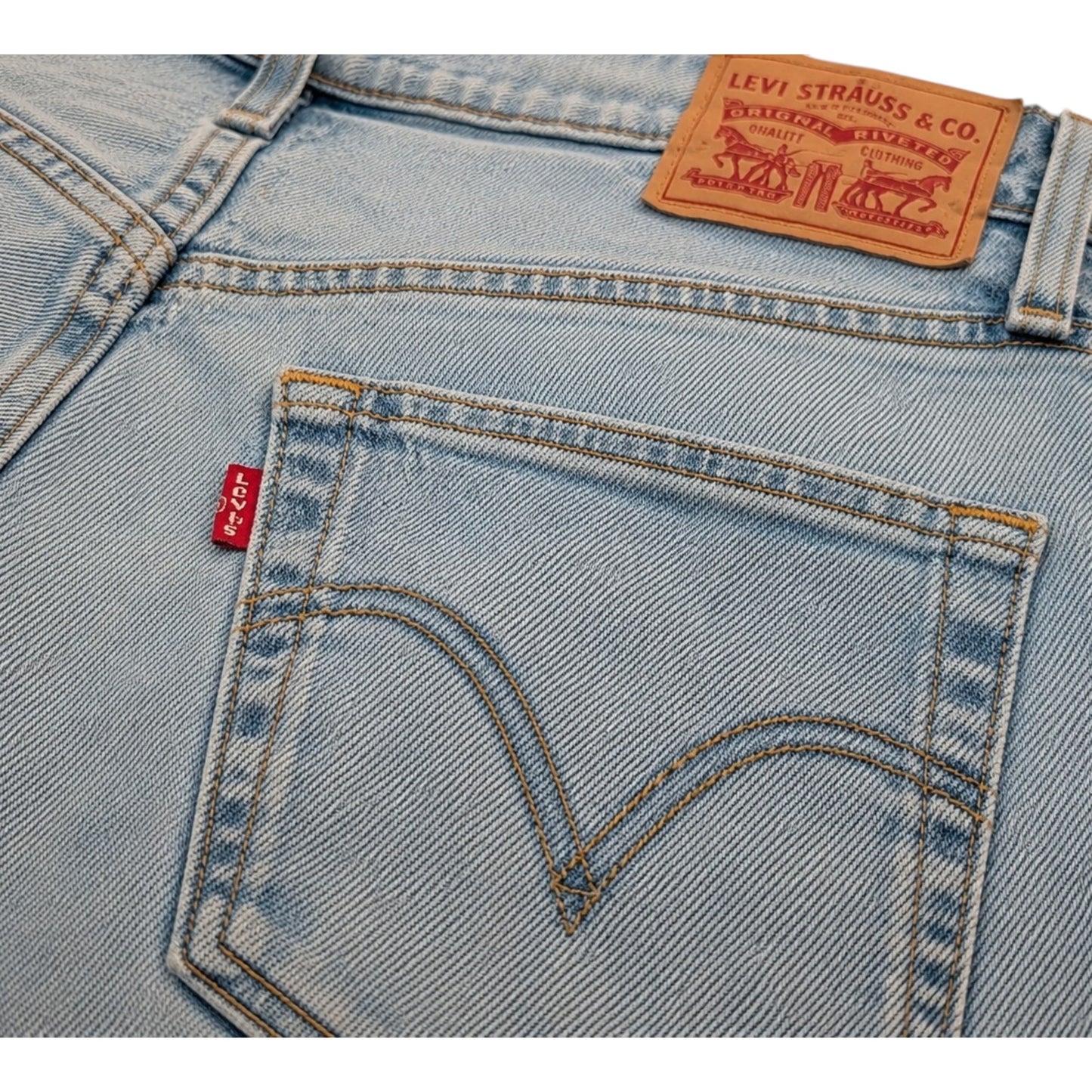 Levi’s Ribcage Straight Denim Shorts W28 Hellblau High Waist Damen