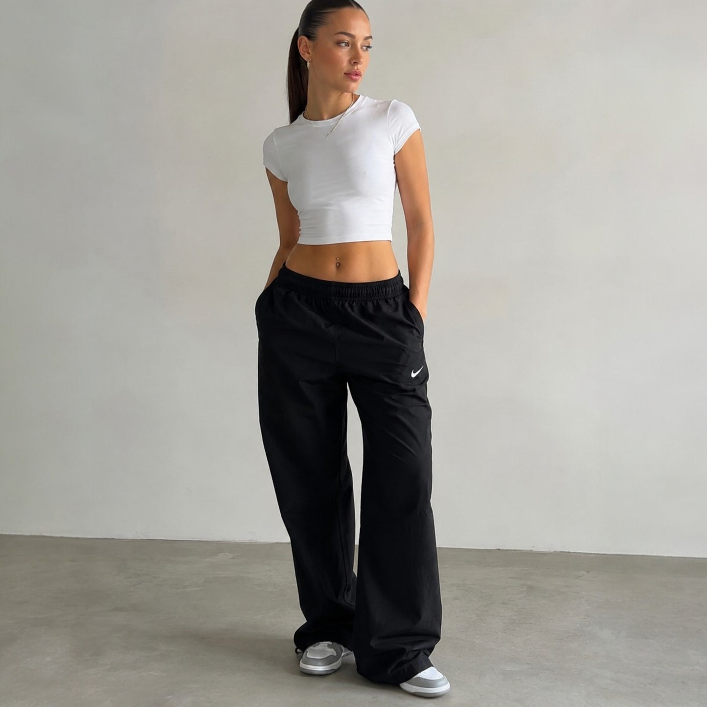 Nike Dri-FIT Trackpants Trainingshose Schwarz Wide Leg