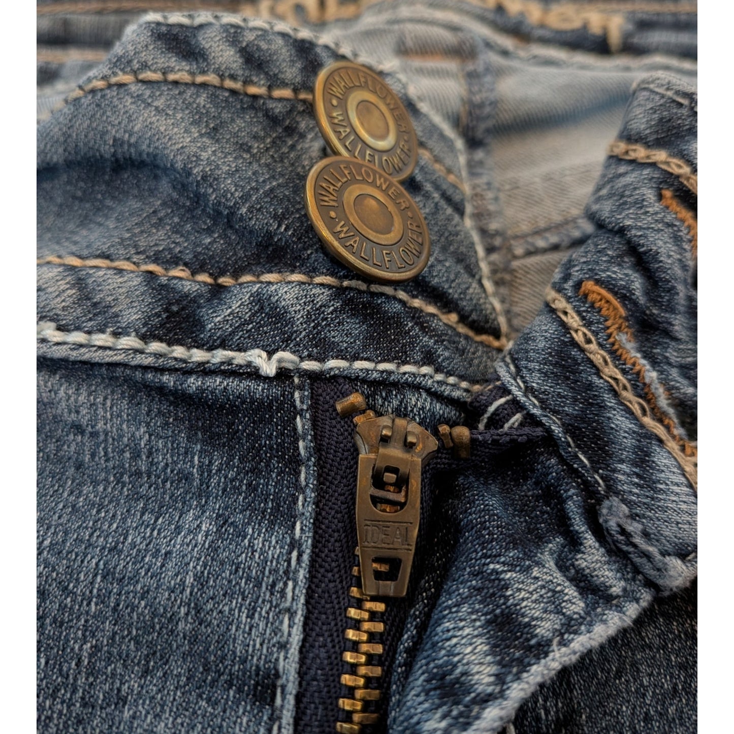 WallFlower Bootcut Stretch Jeans Damen Blau Gr. W33 / DE 42 Used Look