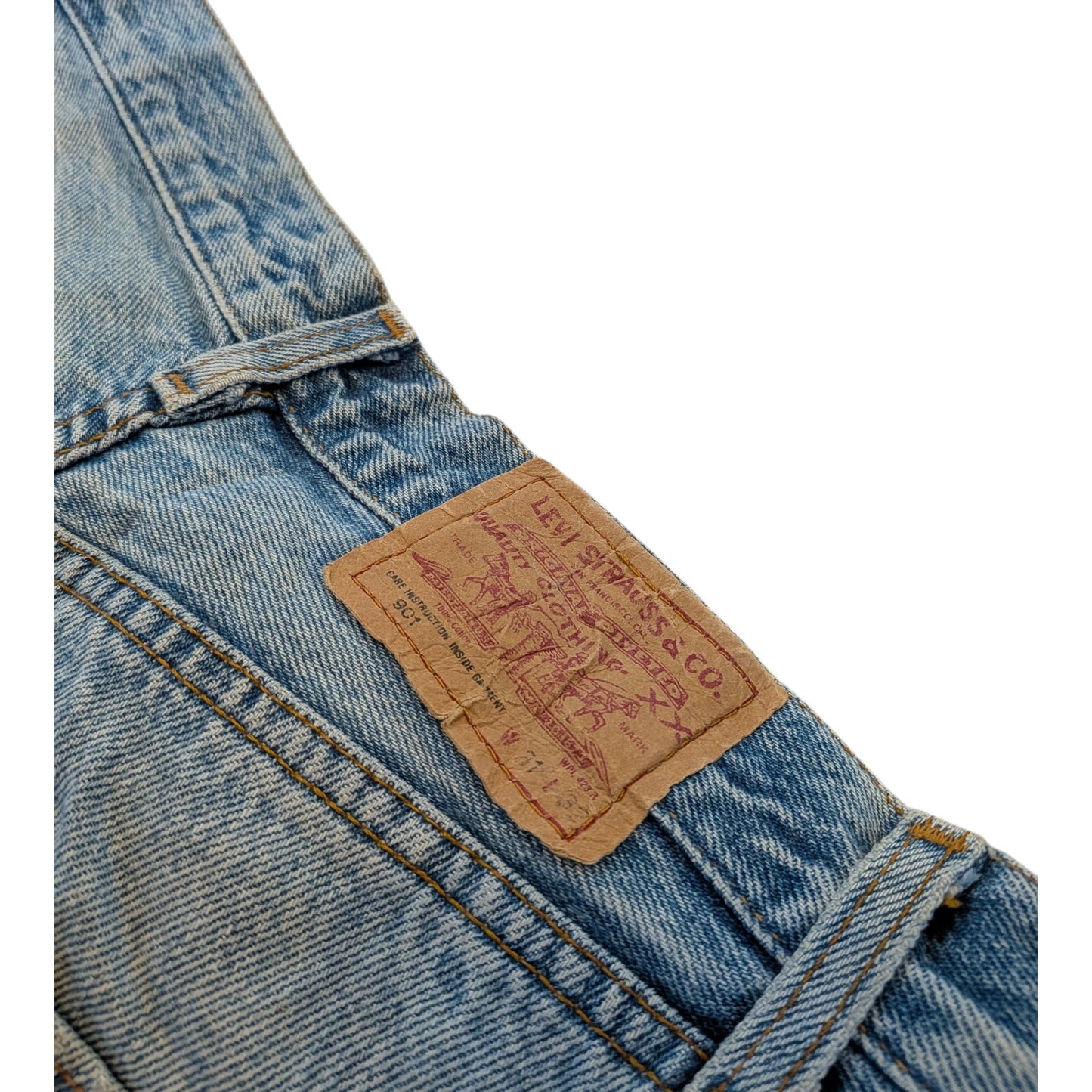 Vintage Levi’s 501 Jeans Shorts W30/DE38 Light Wash Button Fly Made in Hungary
